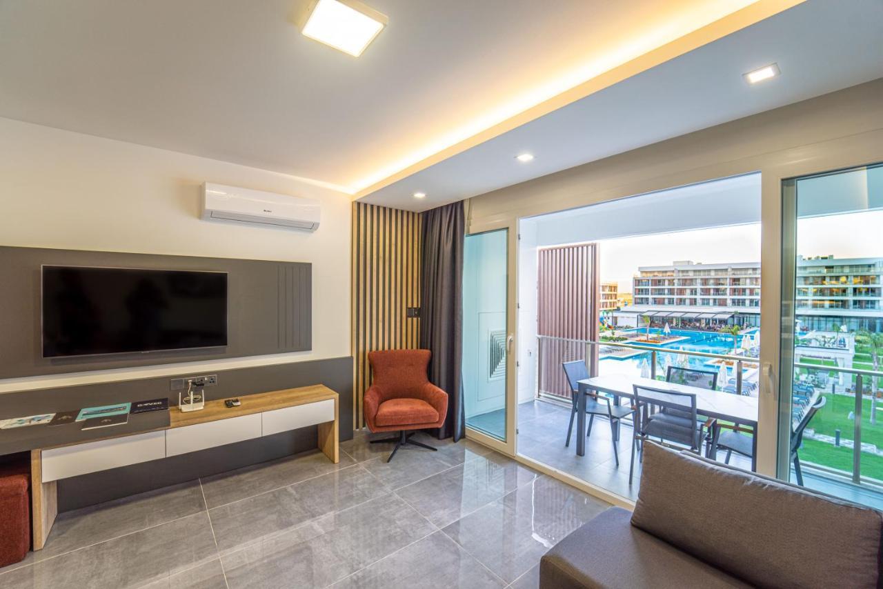 Courtyard Long Beach Holiday Resort Iskele District  エクステリア 写真